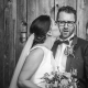 Freie Trauung auf Gut Acieht, Paarshooting, Braut küsst den Bräutigam
