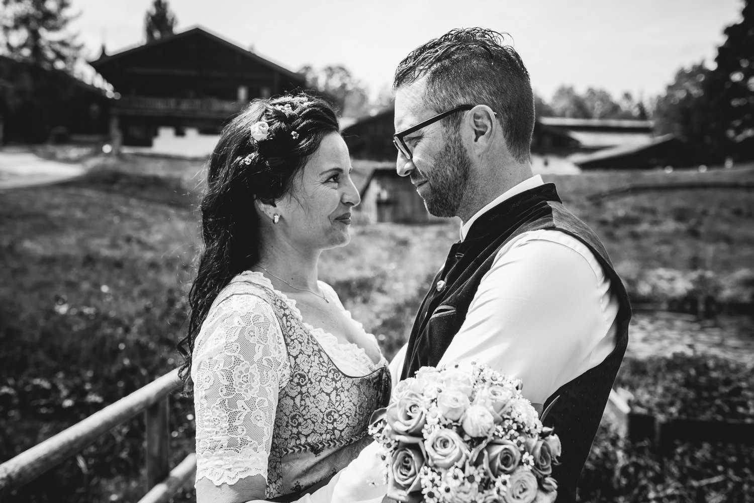 standesamtliche Hochzeit im Museumsdorf Tittling, Paarshooting,