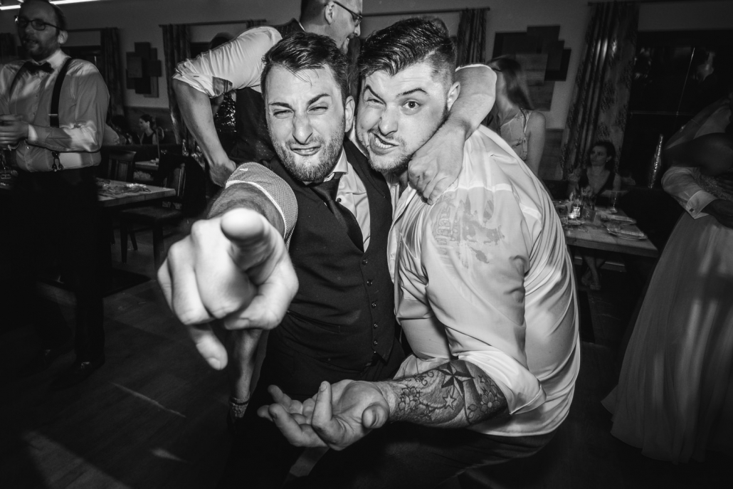 Hochzeit in Pocking, die Gäste haben Spass auf der Feier